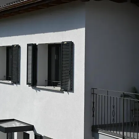 Immersa Nella Pace Tra Locarno & Valle Verzasca Appartement