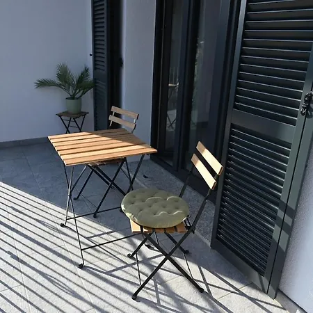 Immersa Nella Pace Tra Locarno & Valle Verzasca Appartement *